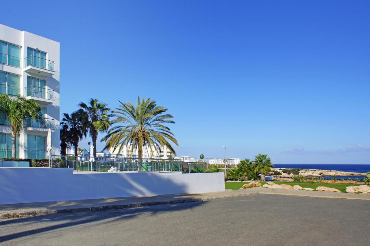Meryl - Coralli Beachfront Apartment Protaras Luaran gambar