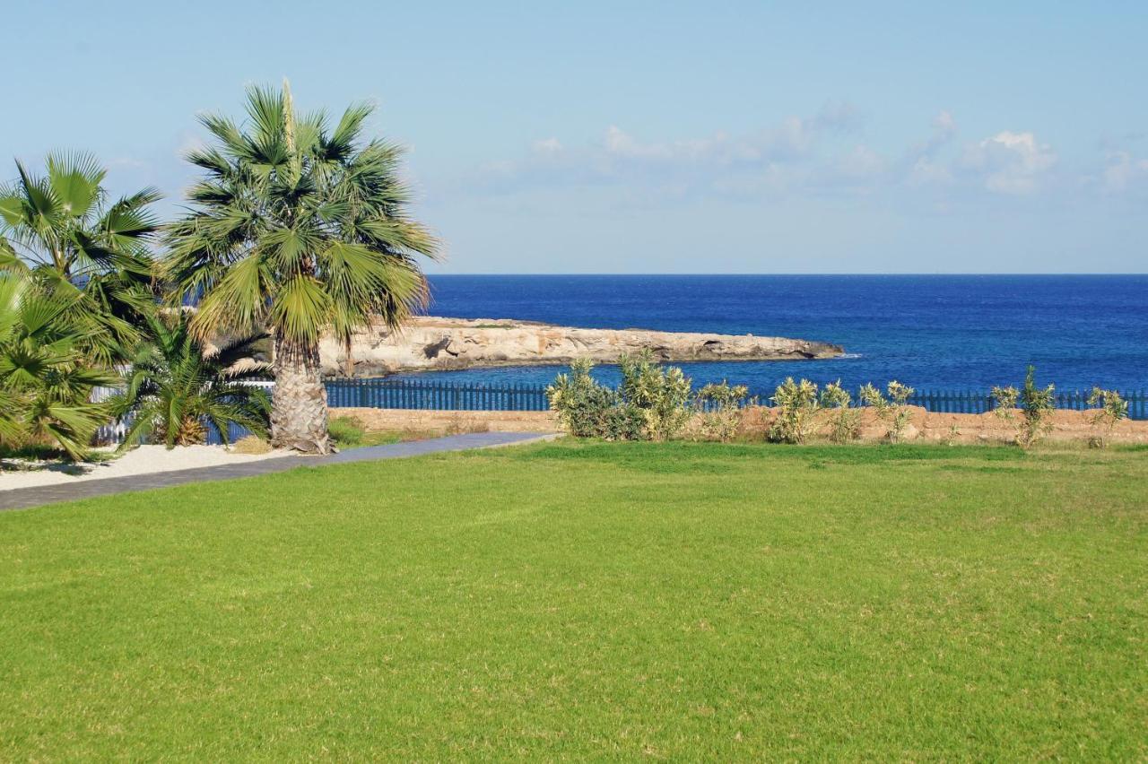 Meryl - Coralli Beachfront Apartment Protaras Luaran gambar