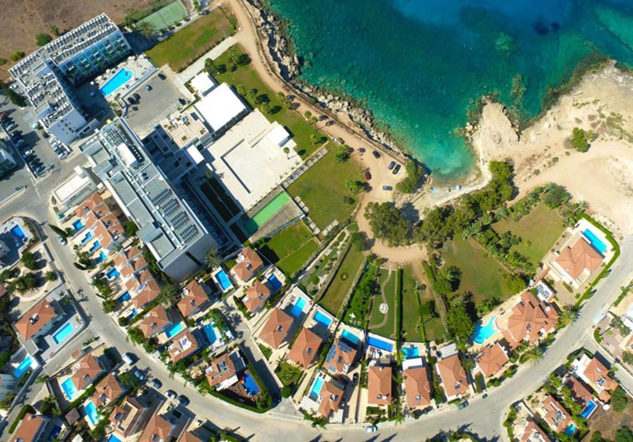 Meryl - Coralli Beachfront Apartment Protaras Luaran gambar