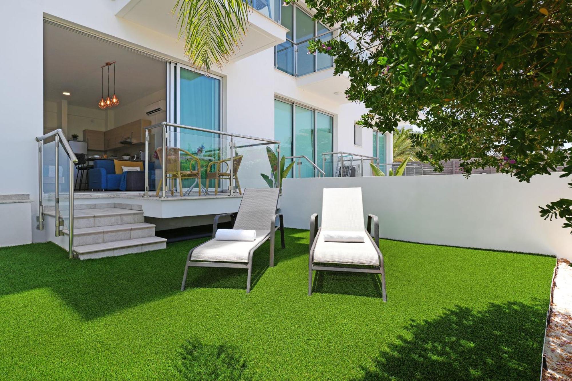 Meryl - Coralli Beachfront Apartment Protaras Luaran gambar