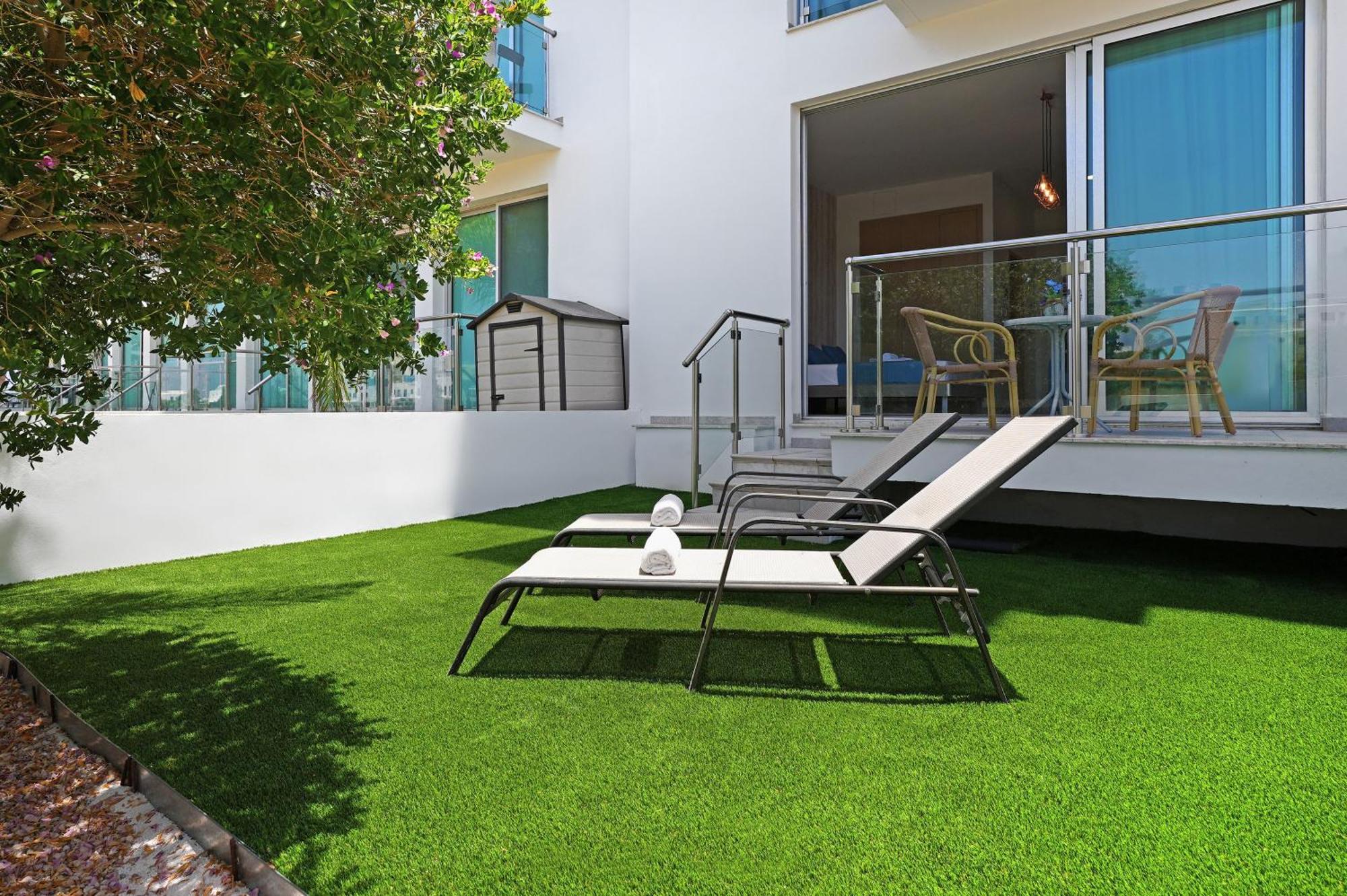 Meryl - Coralli Beachfront Apartment Protaras Luaran gambar